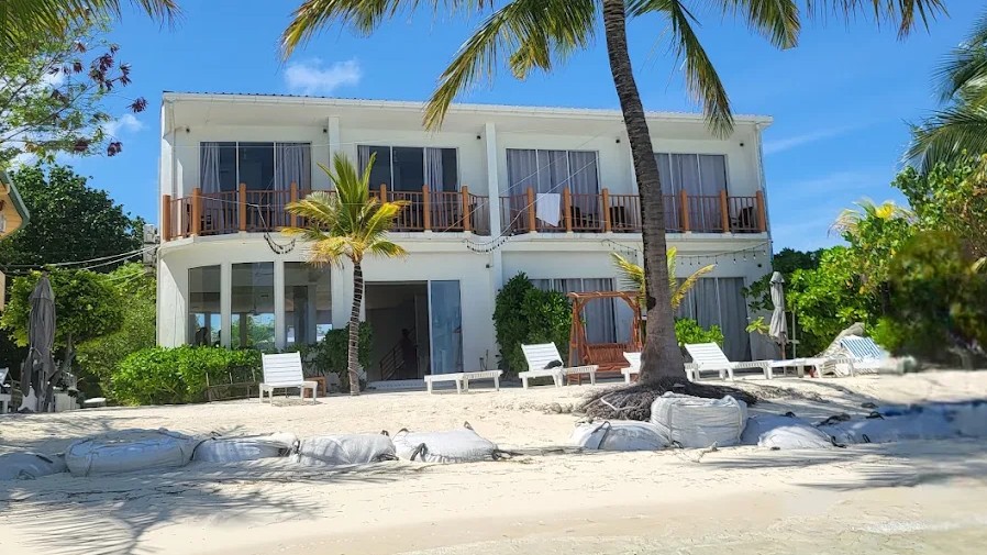 Tropical Dhiffushi Island scenery during a Maldives adventure